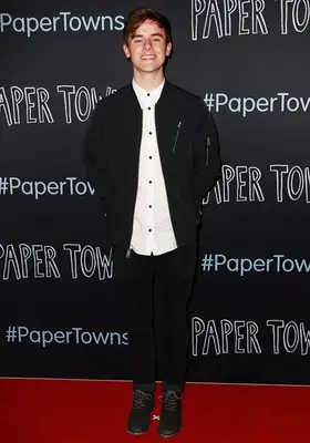 Connor Franta Height Weight Stats