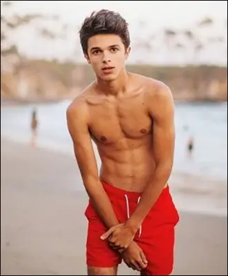 Brent Rivera Body Measurements and Facts