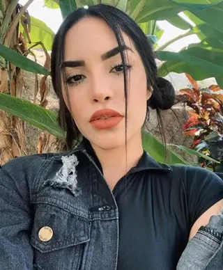 Kimberly loaiza peso SIAE Misure del corpo organico