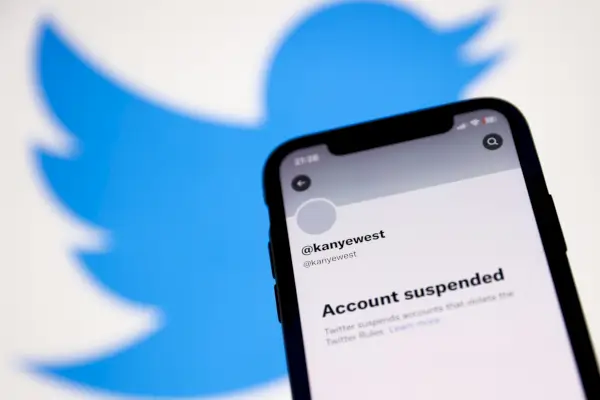 Tässä on, kenet Elon Musk on kieltänyt Twitterissä valtauksensa jälkeen