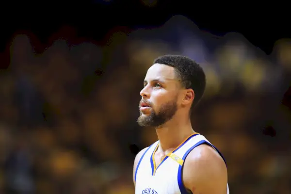 Liian kaunis pelattavaksi? Stephen Curry ja vaaleaihoinen musta urheilija