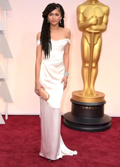 zendaya yllään valkoinen mekko