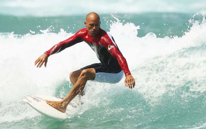 Kelly Slater Net Worth - Wiki, ikä, paino ja pituus, ihmissuhteet, perhe ja paljon muuta