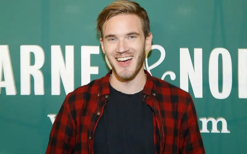 PewDiePie Net Worth - Wiki, ikä, paino ja pituus, ihmissuhteet, perhe ja paljon muuta