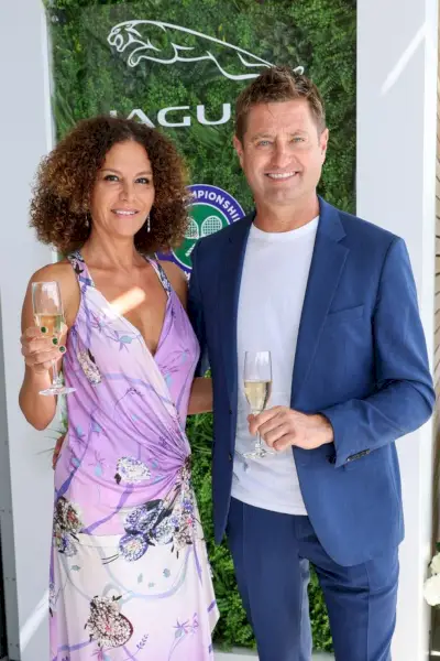 George on nyt suhteessa lesken Florence Hvorostovskyn kanssa