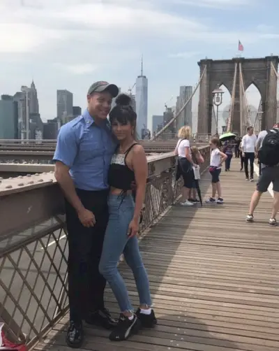 Roxanne flyttade till New York efter Big Brother-reaktionen och träffade sin blivande make, brandman och MFS-stjärna, Jason Carrion