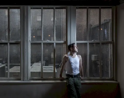 Wszystko może się zdarzyć, gdy wsiądziesz do windy z Alanem Cummingiem