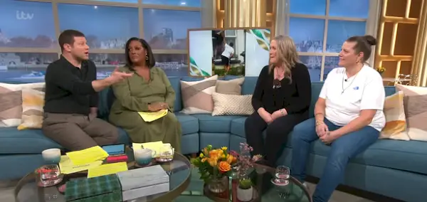 Lisa ja Lisa esiintyivät This Morning -ohjelmassa Dermot O'Learyn ja Alison Hammondin kanssa