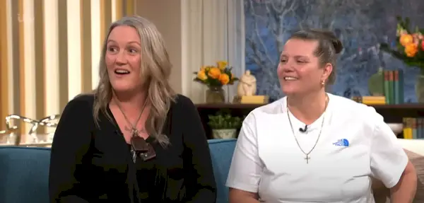 Lisa ja hänen sisarensa Lisa esiintyivät This Morning -ohjelmassa