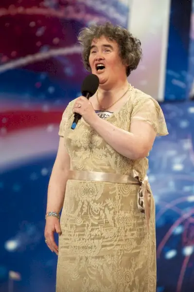 Susan Boyle zajęła drugie miejsce w BGT w 2009 roku, ale nadal miała niezwykle udaną karierę wokalną