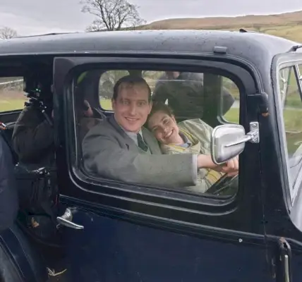 Zanim zaczął kręcić zdjęcia, Nicholas Ralph przeszedł specjalny „oboz weterynaryjny”