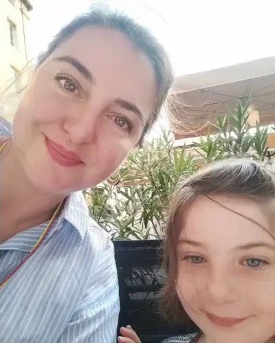 Rebecca Gethings on onnellisesti rakastunut pitkäaikaiseen kumppaniinsa, Emmy-palkittu animaattori Tom Brass