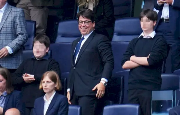 Il comico include spesso i suoi figli nelle sue routine di cabaret