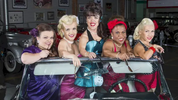 Pienet naiset: LA. ( )