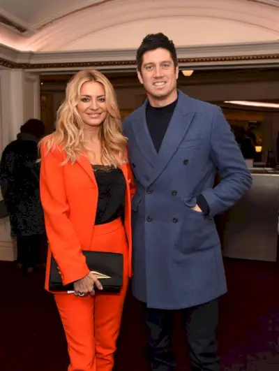 Amfitrió estrictament Tess Daly amb el seu marit Vernon Kay