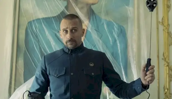 Belgijski aktor Matthias Schoenaerts występuje w filmie Reżim w roli Herberta Zubaka